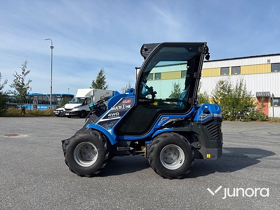 Kompaktlastare med redskap MultiOne 5.3K 2 of 30