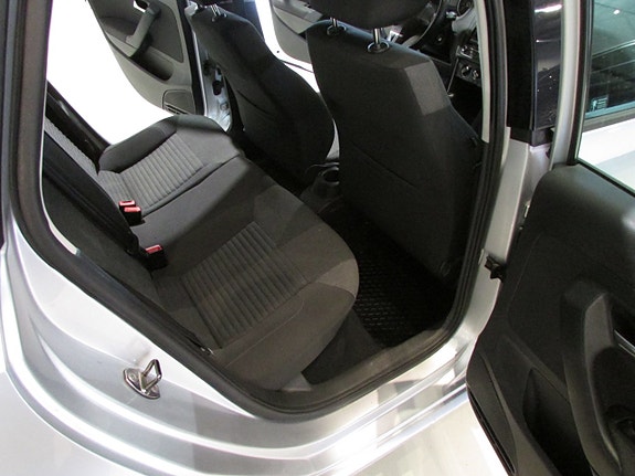 Volkswagen Polo 11 of 15