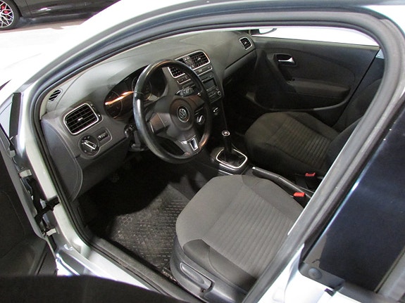 Volkswagen Polo 9 of 15