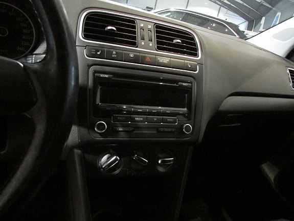 Volkswagen Polo 13 of 15