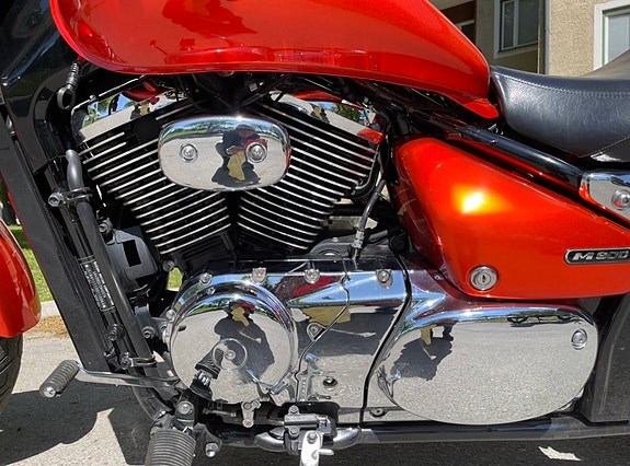 Suzuki VZ800 Intruder 3 of 5