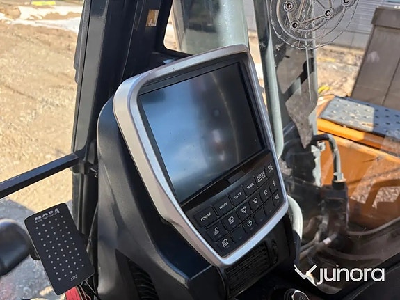 Grävmaskin Hyundai HX220L med tiltrotator och redskap 15 of 30