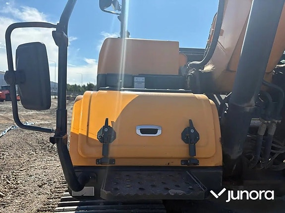 Grävmaskin Hyundai HX220L med tiltrotator och redskap 24 of 30