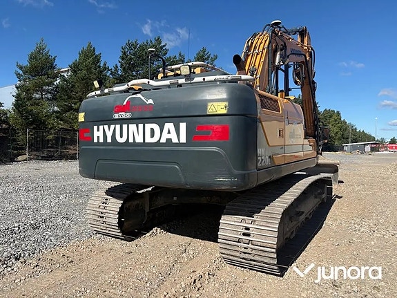 Grävmaskin Hyundai HX220L med tiltrotator och redskap 6 of 30