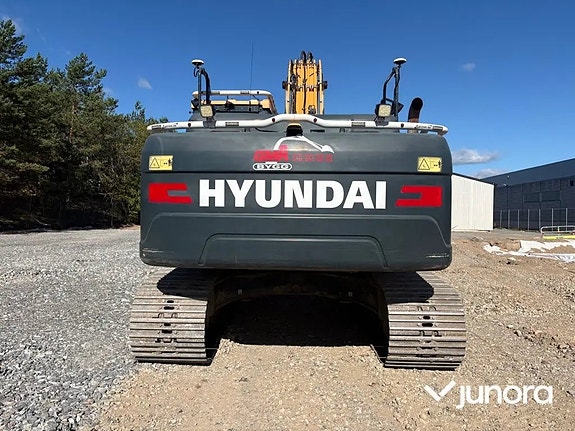Grävmaskin Hyundai HX220L med tiltrotator och redskap 5 of 30