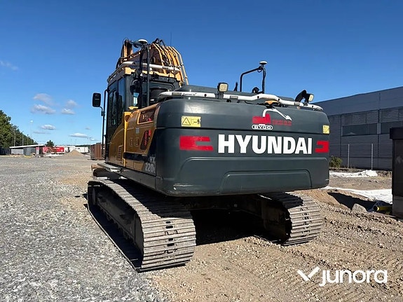 Grävmaskin Hyundai HX220L med tiltrotator och redskap 4 of 30