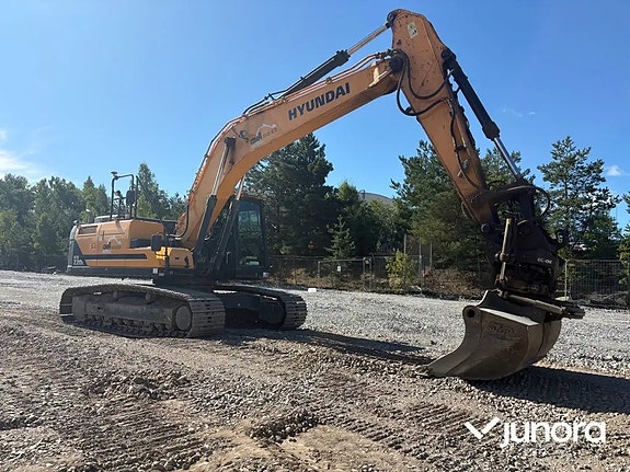 Grävmaskin Hyundai HX220L med tiltrotator och redskap 8 of 30