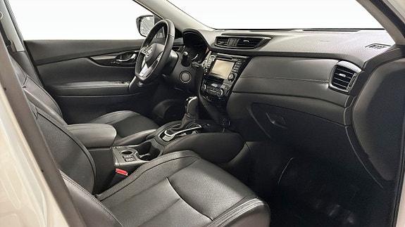 Nissan X-Trail 3 of 11