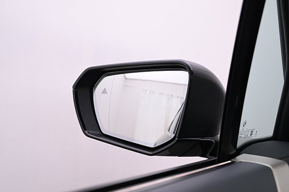 BMW iX 19 of 27