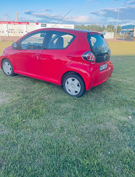 Toyota Aygo 3 of 3