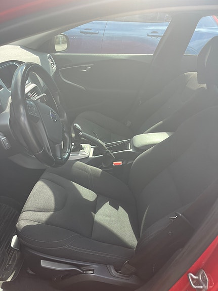 Volvo V40 10 of 11