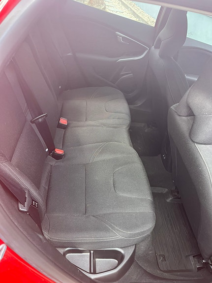 Volvo V40 5 of 11