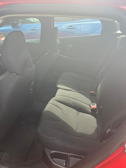 Volvo V40 9 of 11