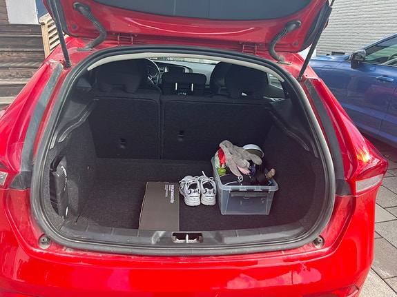 Volvo V40 8 of 11