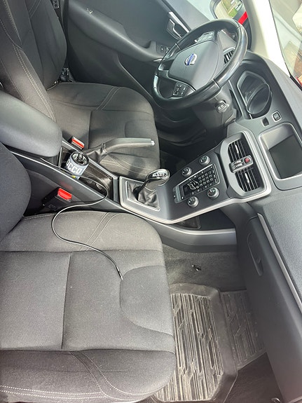 Volvo V40 6 of 11