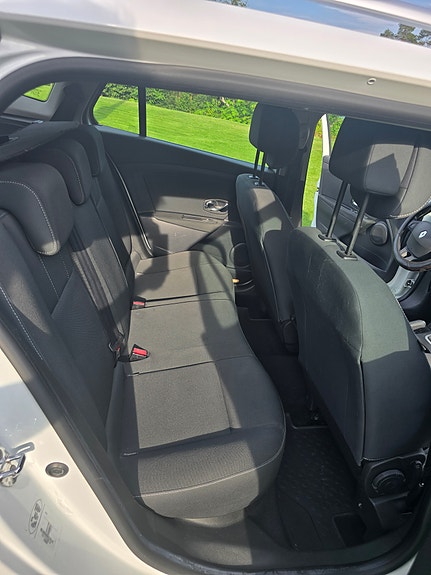 Renault Megane III 6 of 10