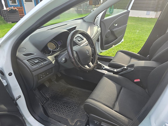 Renault Megane III 8 of 10