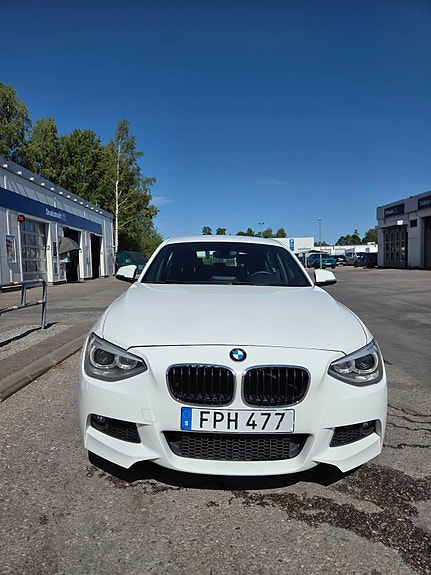 BMW 116i 5 of 11