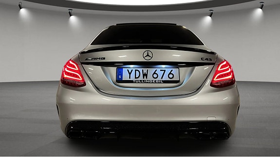 Mercedes-Benz C450 4 of 12