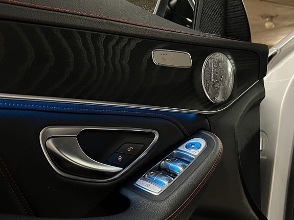 Mercedes-Benz C450 12 of 12