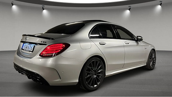 Mercedes-Benz C450 5 of 12
