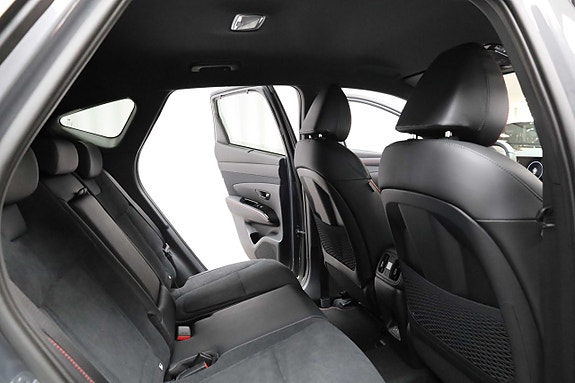 Hyundai Tucson 19 of 28