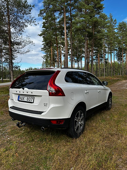 Volvo XC60 3 of 9