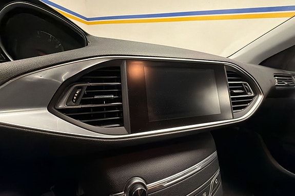 Peugeot 308 18 of 25