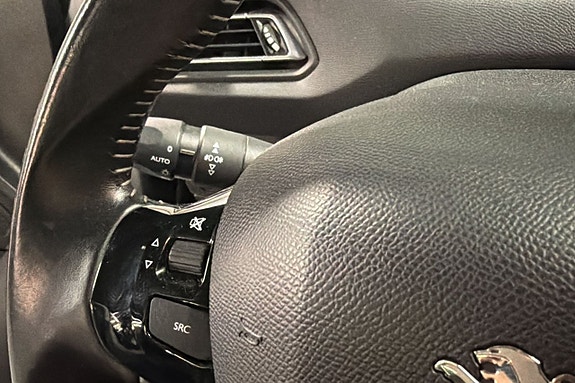 Peugeot 308 21 of 25