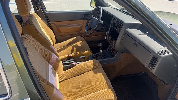 Volvo 360 4 of 6