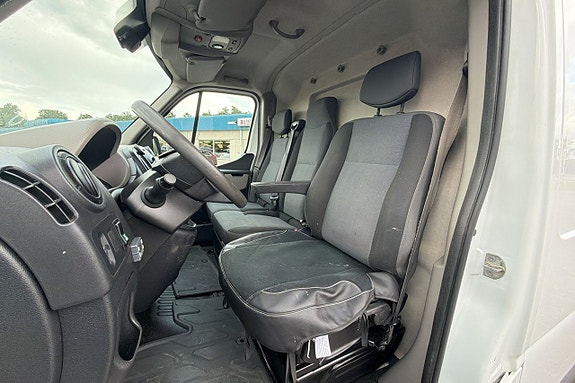 Renault Master 14 of 18