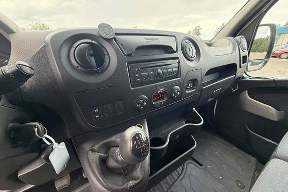 Renault Master 15 of 18