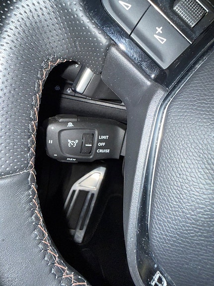 Peugeot 5008 12 of 16