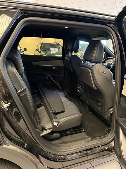 Peugeot 5008 9 of 16