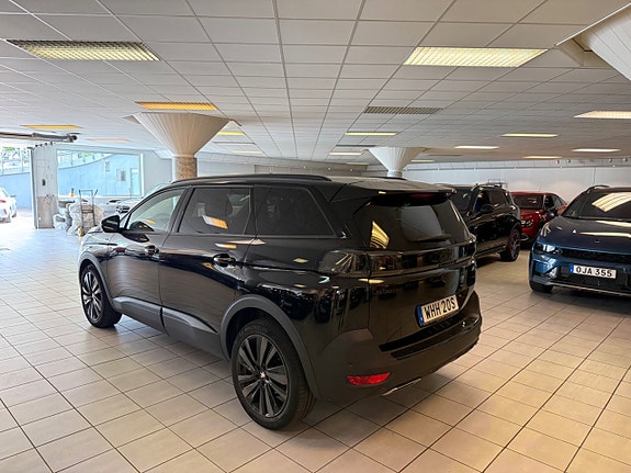 Peugeot 5008 3 of 16