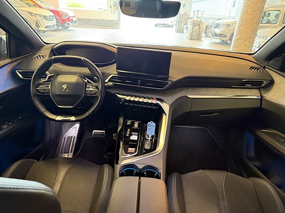 Peugeot 5008 8 of 16