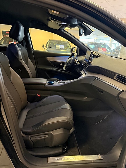 Peugeot 5008 7 of 16