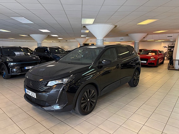 Peugeot 5008 2 of 16