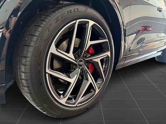 Audi Q6 e-tron 9 of 26