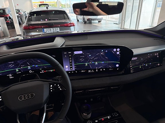 Audi Q6 e-tron 17 of 26