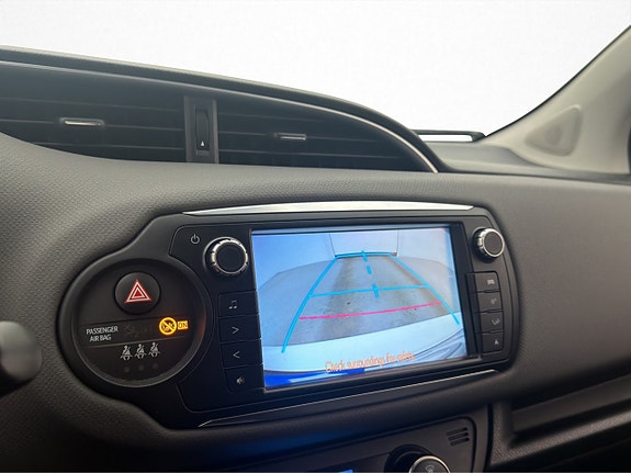 Toyota Yaris 20 of 30