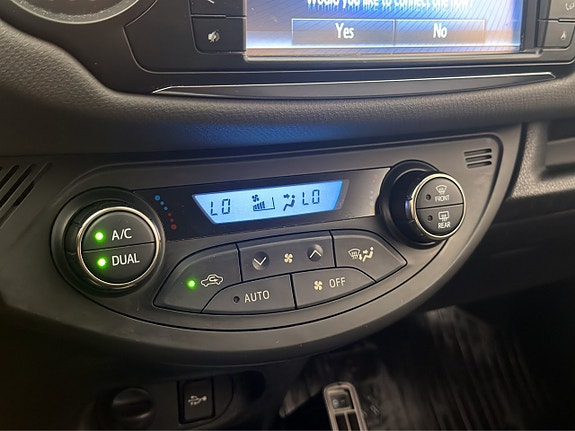Toyota Yaris 22 of 30