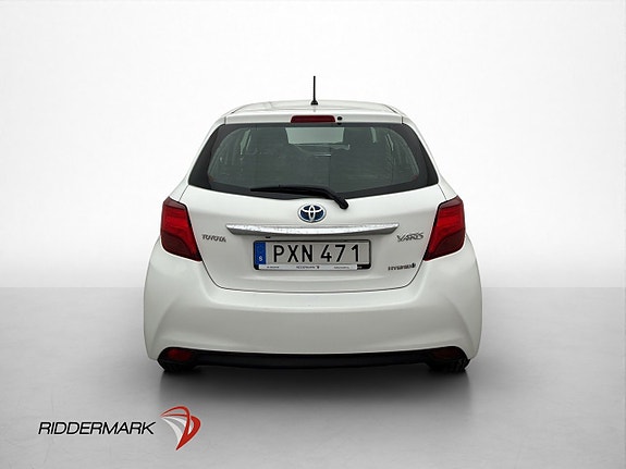 Toyota Yaris 7 of 30