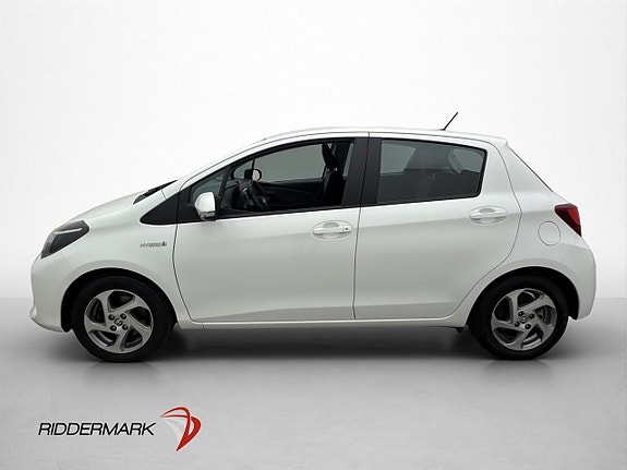 Toyota Yaris 5 of 30