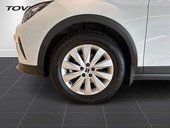 Seat Arona 9 of 22