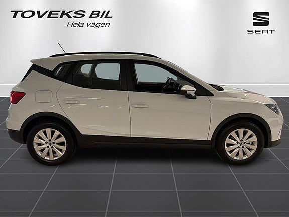 Seat Arona 2 of 22