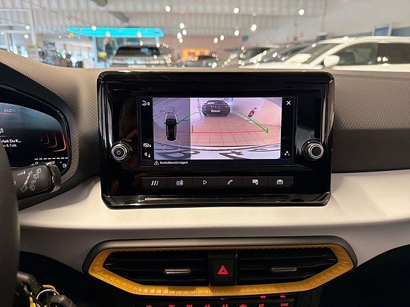 Seat Arona 16 of 22