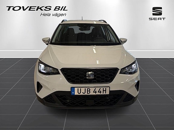 Seat Arona 8 of 22