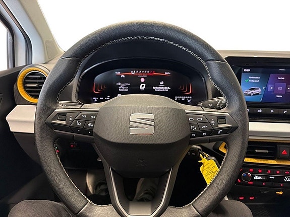 Seat Arona 10 of 22