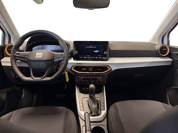 Seat Arona 11 of 22
